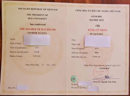 Sinh viên ĐH Huế hốt hoảng vì bằng đại học bị sai lỗi chính tả tiếng Anh ảnh 2