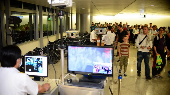 Gửi mẫu máu 2 người Nigeria vào Việt Nam đi xét nghiệm ảnh 1