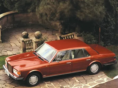 Bentley Turbo R được Bentley ra mắt đầu tiên tại Hoa Kỳ vào năm 1989