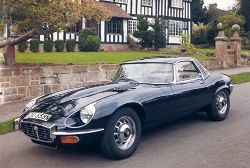 Jaguar E-Type là một trong những mẫu xe cổ được ưa chuộng tại Anh
