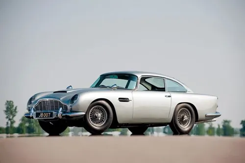 Chiếc Aston Martin DB5 đã từng bị bỏ quên trong một nhà kho 30 năm