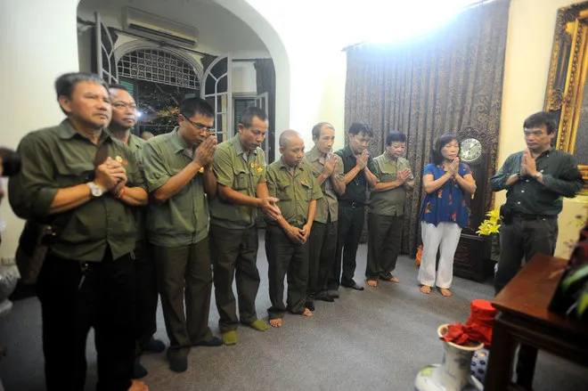 Người dân nhớ thương Đại tướng trong ngày sinh nhật ảnh 6