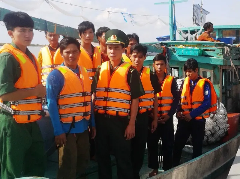 7 thuyền viên trong vụ chìm tàu trên biển đã về với gia đình ảnh 1 7 thuyền viên trong vụ chìm tàu trên biển đã về với gia đình ảnh 1