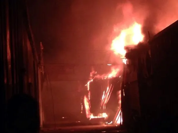 Chùm ảnh: Vụ cháy tại khu đô thị Nam Trung Yên-Hà Nội nhìn từ trên cao ảnh 5