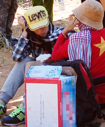 Nhóm sinh viên phờ phạc khi được tìm thấy. Ảnh:Thu Đông nui-Ba-Den-9541-1421049267.jpg