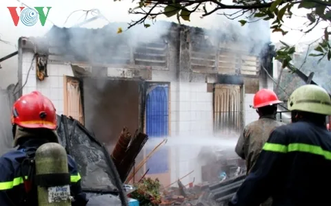 Bất cẩn trong thắp hương đèn cúng tết, 1 căn nhà bị thiêu rụi ảnh 3 Bất cẩn trong thắp hương đèn cúng tết, 1 căn nhà bị thiêu rụi ảnh 3