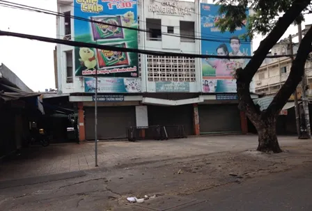 Sài Gòn ngày phố thưa, người vắng, tràn ngập nắng ảnh 6 Sài Gòn ngày phố thưa, người vắng, tràn ngập nắng ảnh 6