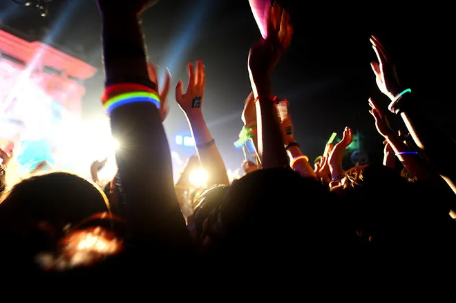 Hà Nội tắt đèn sớm hưởng ứng Giờ Trái đất ảnh 7