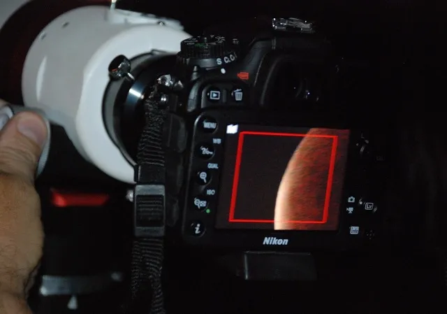 Người dân háo hức xem “gấu ăn trăng” ảnh 7