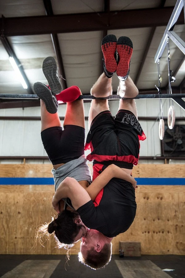 Chụp ảnh cưới trong tư thế "khó đỡ" ảnh 8