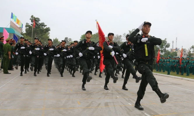 Khối chiến sĩ cảnh sát cơ động- Ảnh: Tiến Long