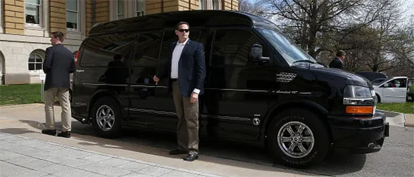 Hillary Clinton, cố máy bí ẩn, xe, xa xỉ, tranh cử Hillary Clinton, cố máy bí ẩn, xe, xa xỉ, tranh cử