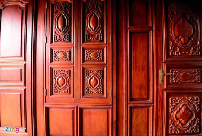 Biệt phủ xây bằng 2.000 m3 gỗ quý của đại gia xứ Nghệ