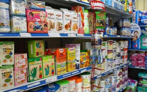 Từ 10-5, giá sữa bán lẻ đồng loạt giảm ảnh 1