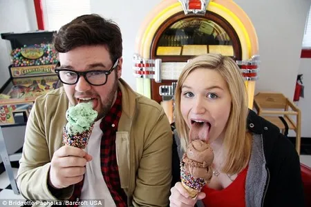 Adrianne và bạn trai Tim Hegedus