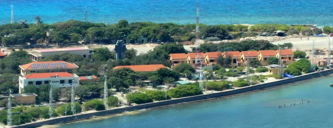 Khu dân cư đảo Trường Sa lớn với 6 hộ gia đình liên kế nhau (Ảnh: VIỄN