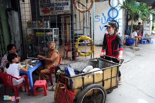 Một ngày của chị ve chai nhặt được 5 triệu yen ở Sài Gòn