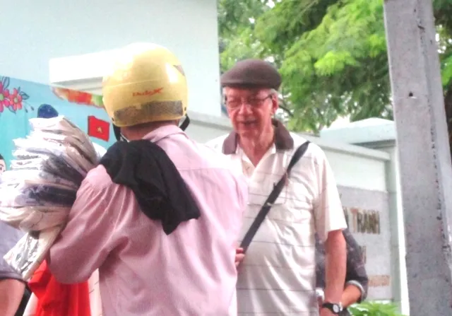 Chèo kéo du khách ở Bảo tàng Chứng tích chiến tranh ảnh 2