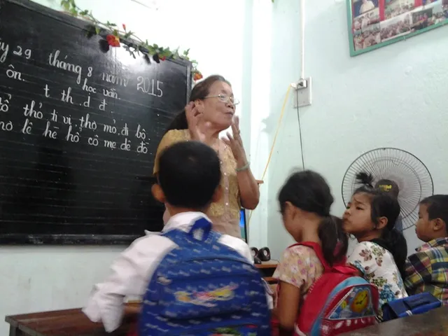 'Lớp phổ cập tiểu học' giữa lòng thành phố Biên Hòa ảnh 3