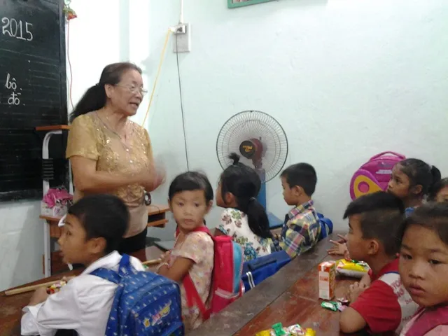 'Lớp phổ cập tiểu học' giữa lòng thành phố Biên Hòa ảnh 5