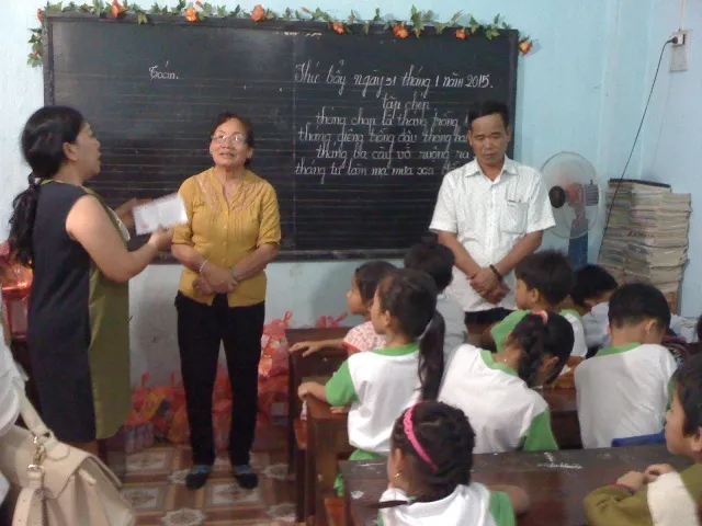 'Lớp phổ cập tiểu học' giữa lòng thành phố Biên Hòa ảnh 6