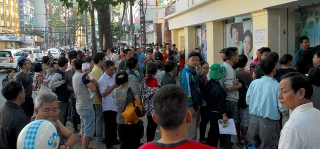 Hình ảnh cảm động của người Sài Gòn đợi tiêm vaccine cho con ảnh 6