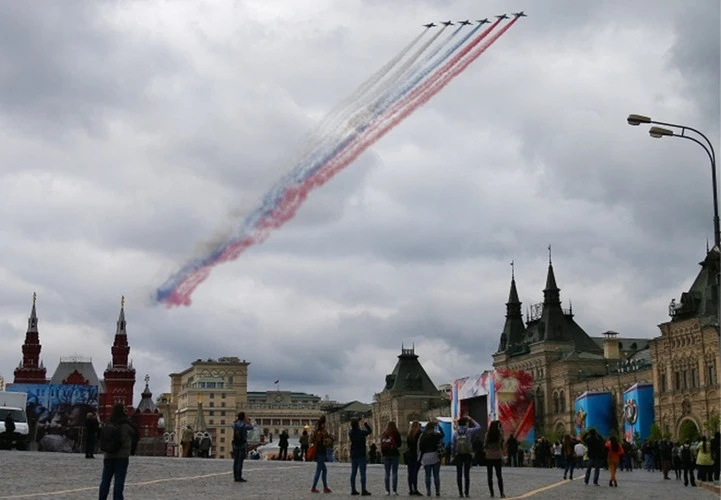 Chùm ảnh diễn tập mừng Ngày Chiến thắng của quân đội Nga ảnh 10