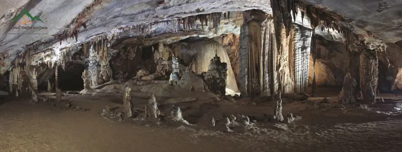 Chùm ảnh: Xuyên qua đá vôi trong lòng hang Thiên Đường ảnh 1