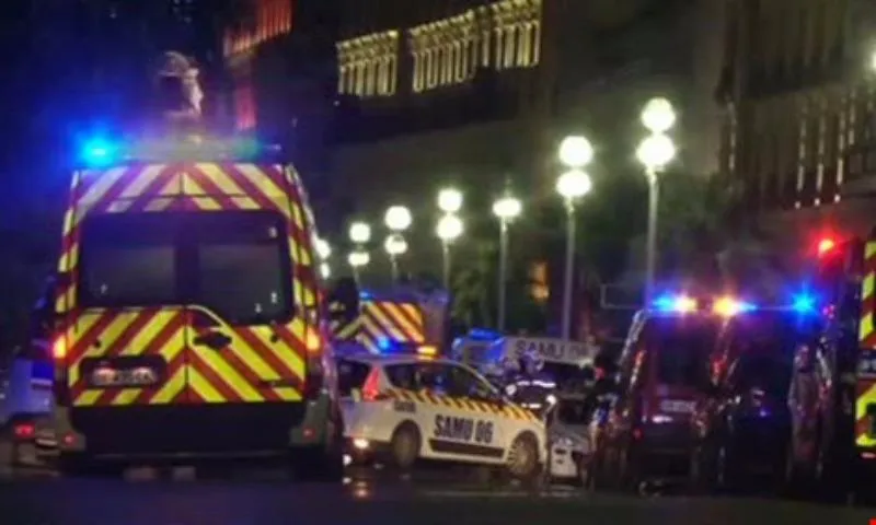 Ảnh: Toàn cảnh vụ tấn công bằng xe tải đẫm máu tại Pháp ảnh 2