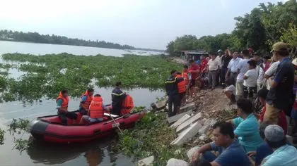 Nhậu xong xuống sông tắm bị đuối nước mất tích ảnh 1 Nhậu xong xuống sông tắm bị đuối nước mất tích ảnh 1