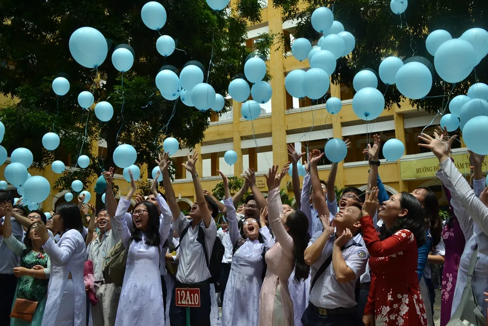 Nữ sinh Trưng Vương rạng ngời trong lễ tri ân ảnh 1