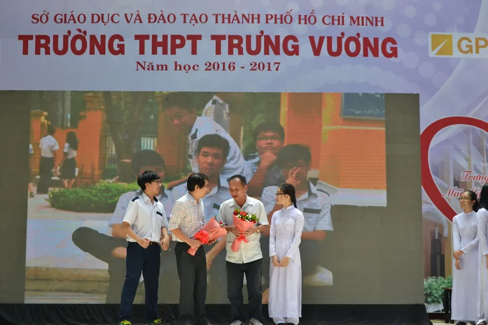 Nữ sinh Trưng Vương rạng ngời trong lễ tri ân ảnh 9