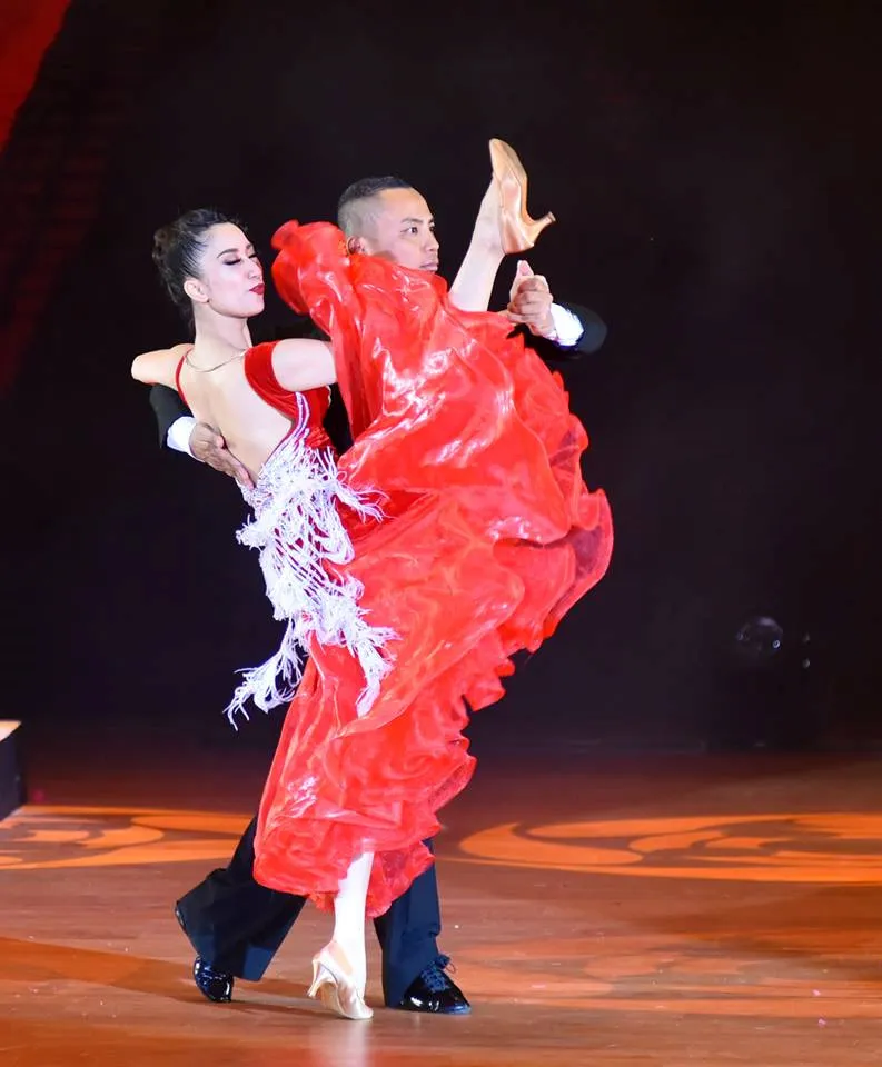 Sức quyến rũ của Khánh Thi đặt trên từng bước nhảy ảnh 4