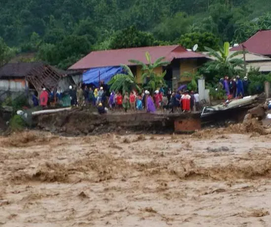 Ảnh: Yên Bái, Sơn La tan hoang sau lũ quét ảnh 8