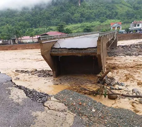 Ảnh: Yên Bái, Sơn La tan hoang sau lũ quét ảnh 10