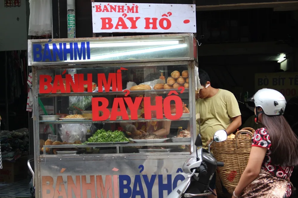 Những quán bánh mì vừa ngon, vừa lạ ở TP.HCM ảnh 1