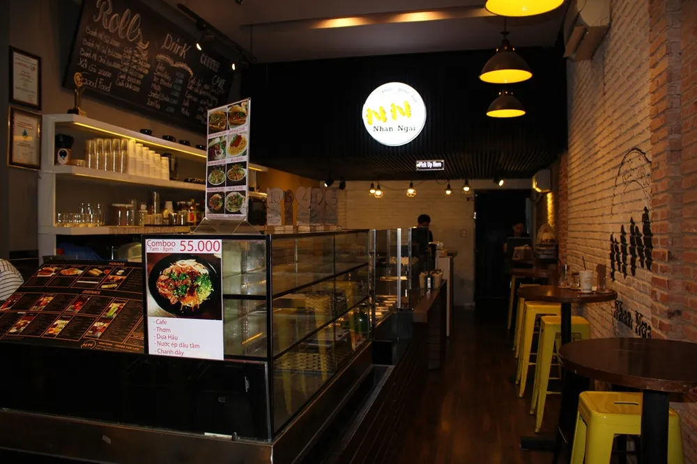 Những quán bánh mì vừa ngon, vừa lạ ở TP.HCM ảnh 8