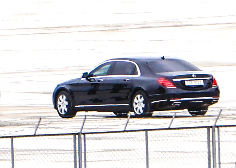 Máy bay C-130 Hàn Quốc đưa siêu xe đến sân bay Đà Nẵng ảnh 12 Máy bay C-130 Hàn Quốc đưa siêu xe đến sân bay Đà Nẵng ảnh 12