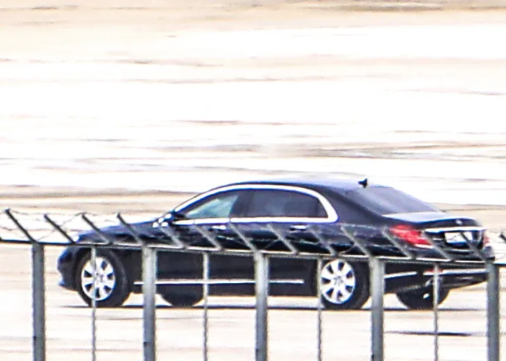 Máy bay C-130 Hàn Quốc đưa siêu xe đến sân bay Đà Nẵng ảnh 13 Máy bay C-130 Hàn Quốc đưa siêu xe đến sân bay Đà Nẵng ảnh 13