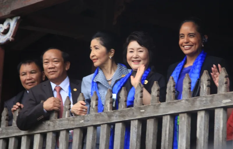 Phu nhân lãnh đạo các nền kinh tế APEC thăm Hội An ảnh 4