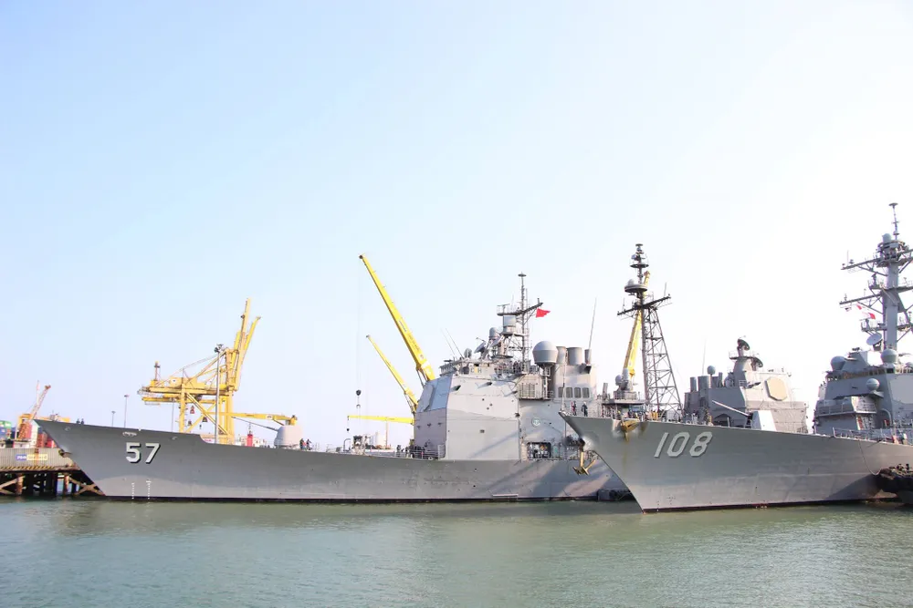 Uy lực 2 chiến hạm hộ tống tàu sân bay Mỹ đến Đà Nẵng ảnh 1 Uy lực 2 chiến hạm hộ tống tàu sân bay Mỹ đến Đà Nẵng ảnh 1
