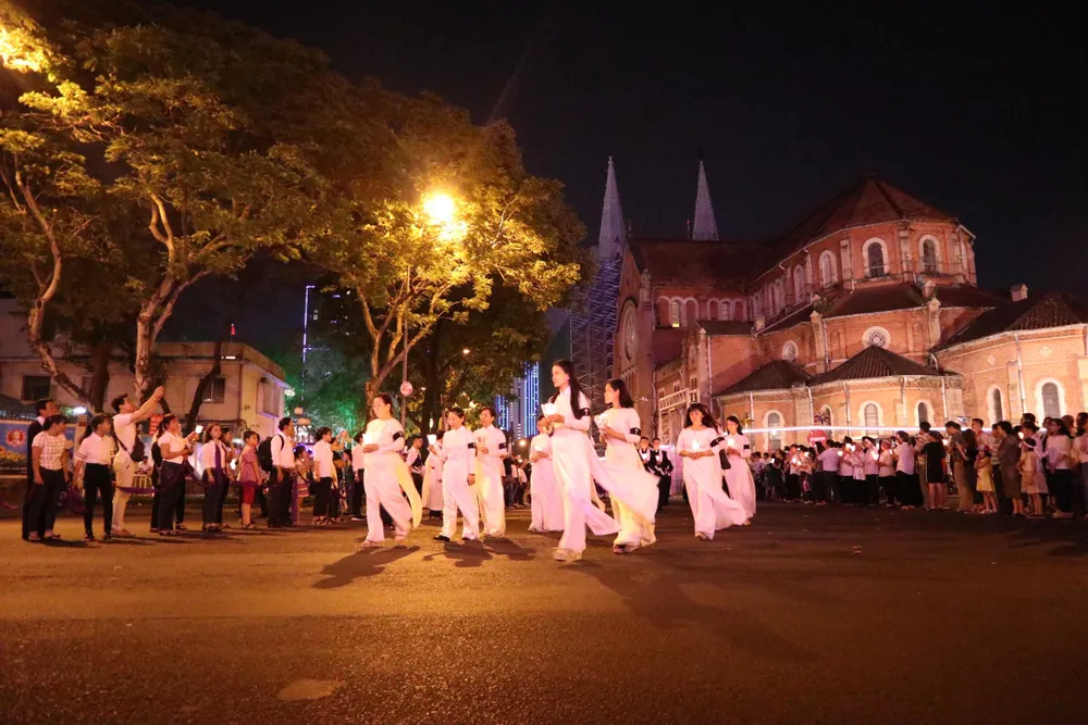 Trực tiếp lễ rước Đức Tổng Giám mục Phaolô Bùi Văn Đọc ảnh 8