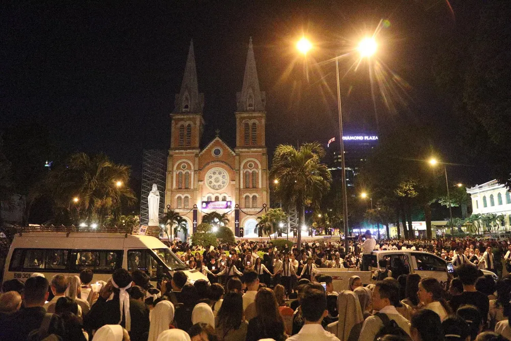 Trực tiếp lễ rước Đức Tổng Giám mục Phaolô Bùi Văn Đọc ảnh 17