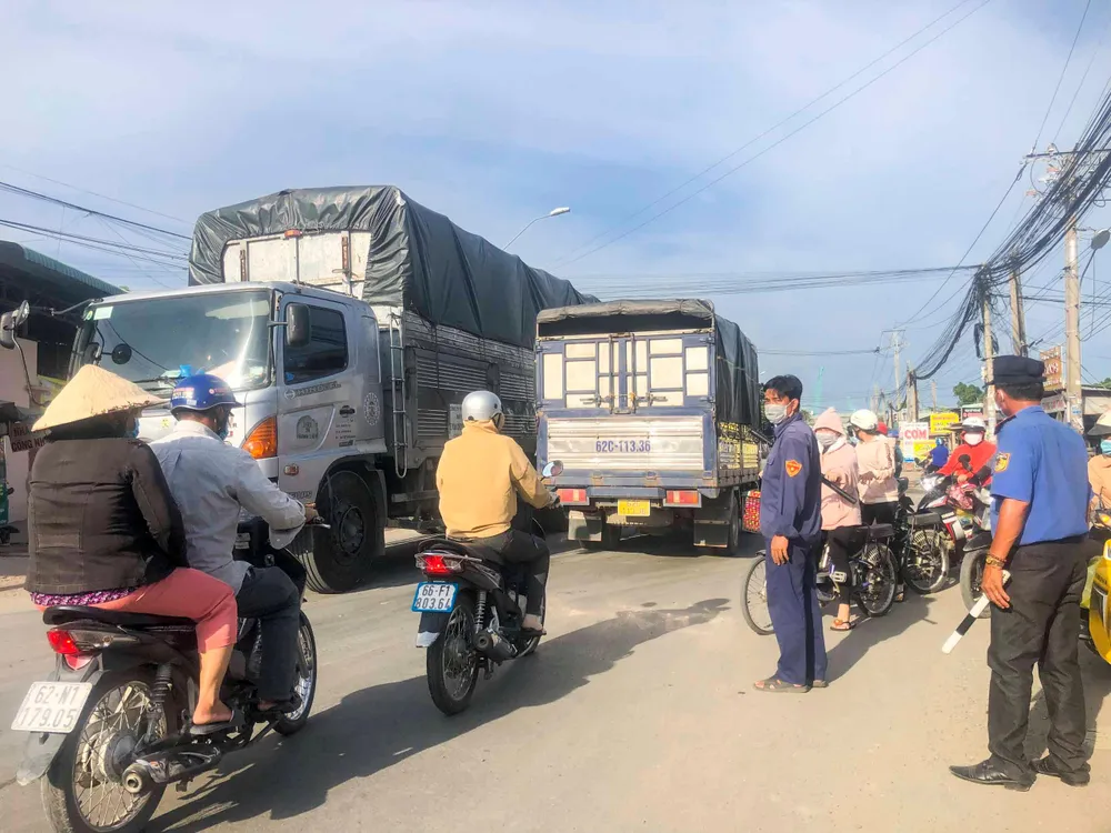 Lực lượng chức năng thường xuyên kiểm tra, xử lý nhưng vẫn không giải quyết được triệt để