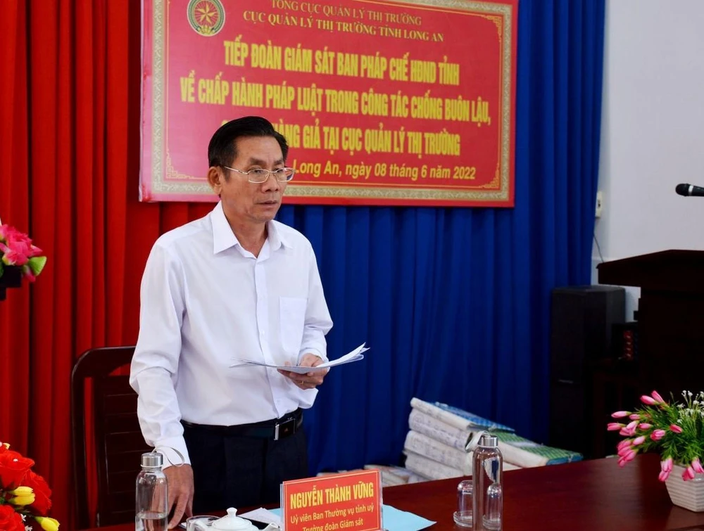 Trưởng ban Pháp chế HĐND tỉnh – Nguyễn Thành Vững phát biểu tại buổi giám sát