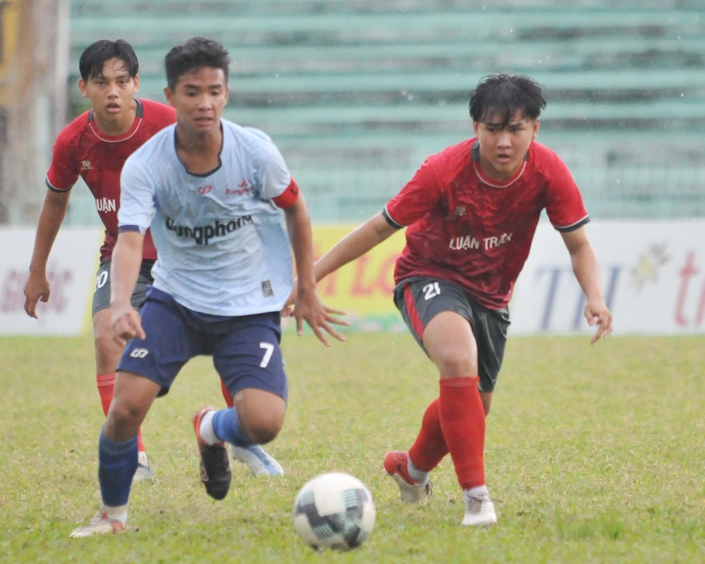 Tuyển trẻ TP. Tân An và Thị xã Kiến Tường đã xuất sắc giành vé vào trận tranh chung kết