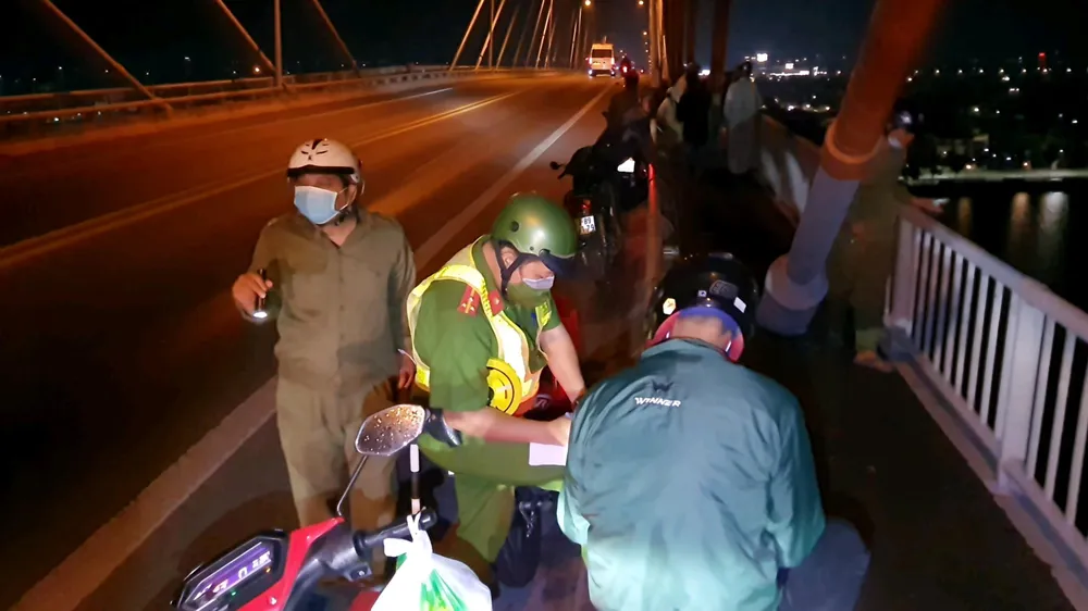 Hiện trường vụ việc được lực lượng chức năng điều tra làm rõ. Ảnh: ĐỨC THỊNH