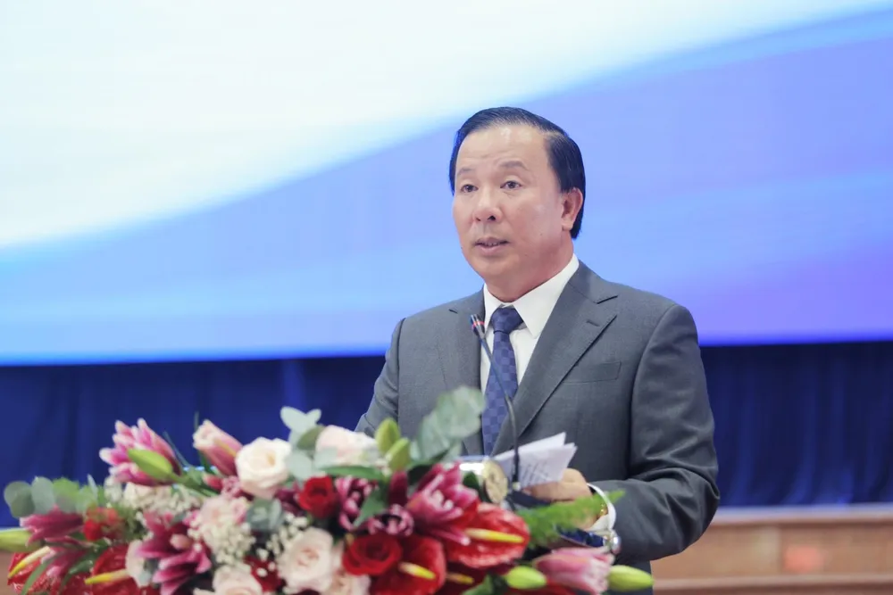 Ông Nguyễn Văn Út, Chủ tịch UBND tỉnh Long An phát biểu tại hội nghị. Ảnh: Huỳnh Du Ông Nguyễn Văn Út, Chủ tịch UBND tỉnh Long An phát biểu tại hội nghị. Ảnh: Huỳnh Du