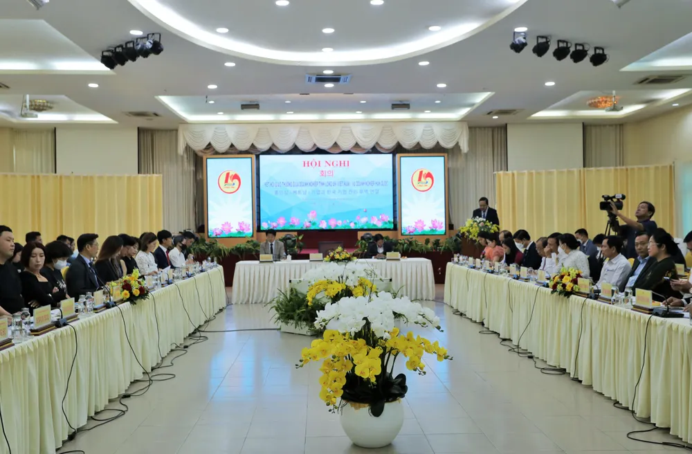 Quang cảnh hội nghị. Ảnh: HUỲNH DU