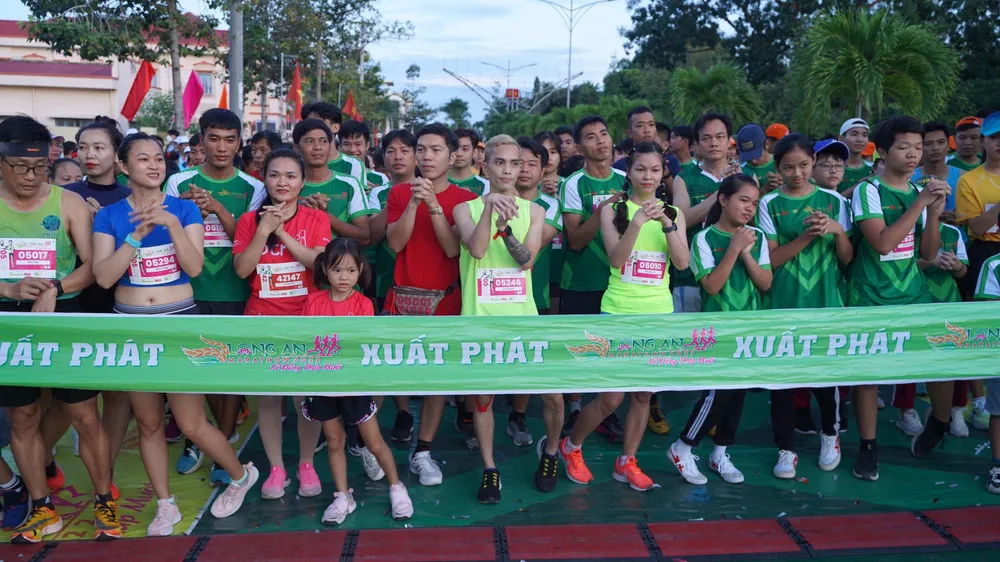 Hơn 2.000 VĐV tham gia giải Long An Marathon 2022. Ảnh: CTV Hơn 2.000 VĐV tham gia giải Long An Marathon 2022. Ảnh: CTV